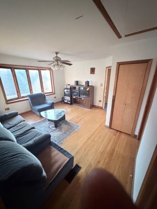 5710 N Karlov Avenue