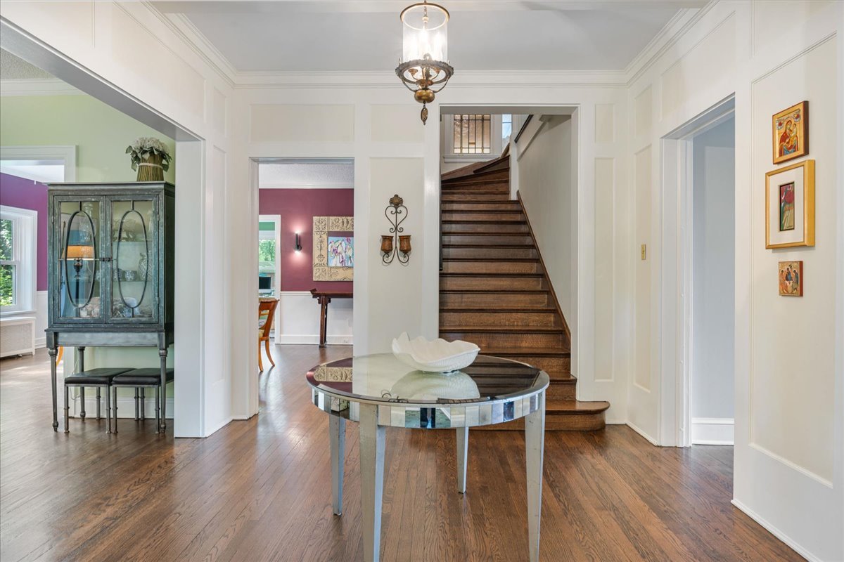 715 Forest Avenue