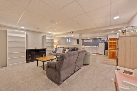 Tiny photo for 611 S Orchid Path, McHenry, IL 60050 (MLS # 12766462)