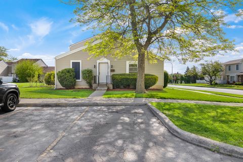 Tiny photo for 121 Williamsburg Road, Country Club Hills, IL 60478 (MLS # 12638849)