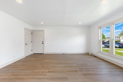 Tiny photo for 121 Williamsburg Road, Country Club Hills, IL 60478 (MLS # 12638849)