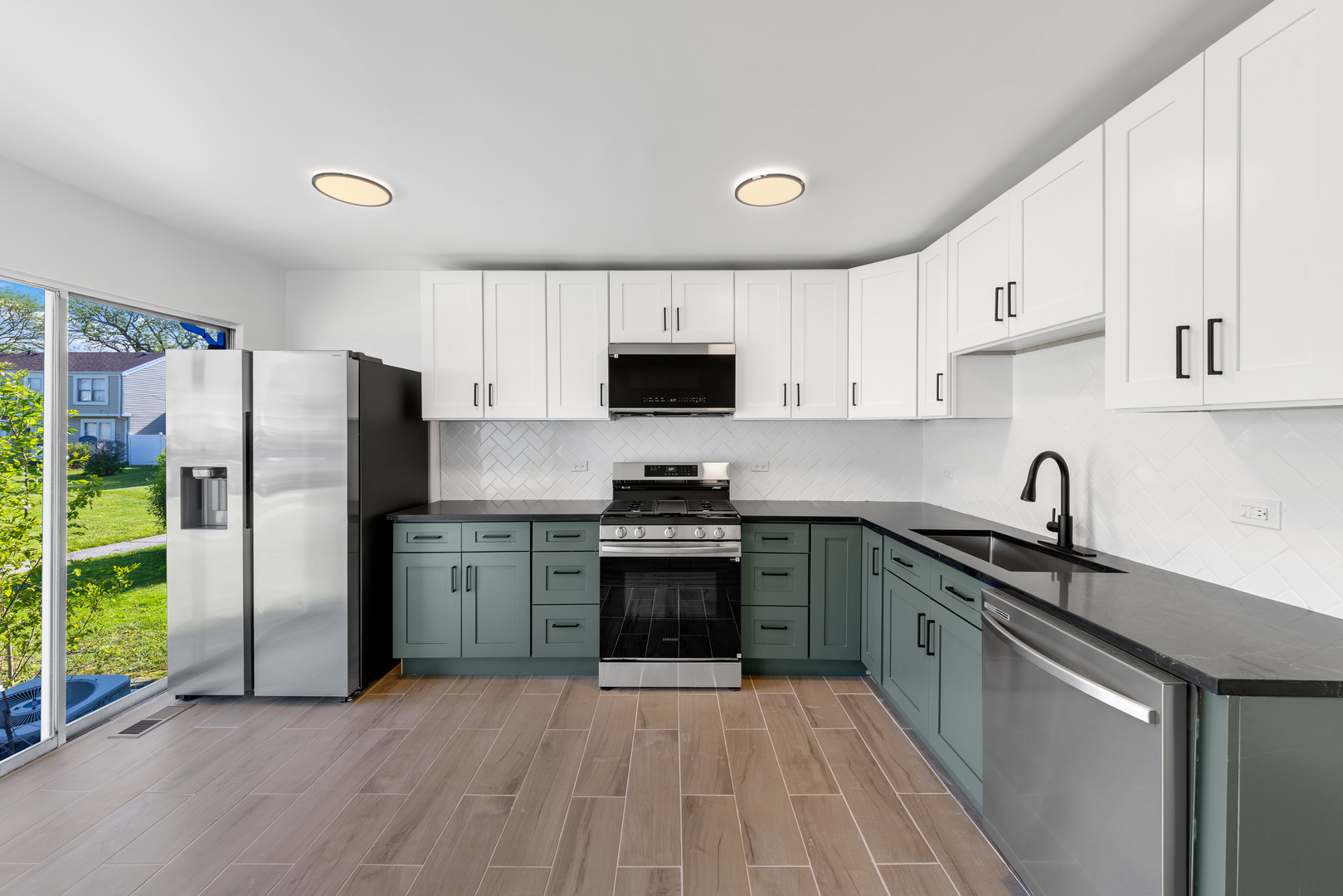 Properties 2 121 Williamsburg Road