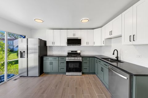 Tiny photo for 121 Williamsburg Road, Country Club Hills, IL 60478 (MLS # 12638849)