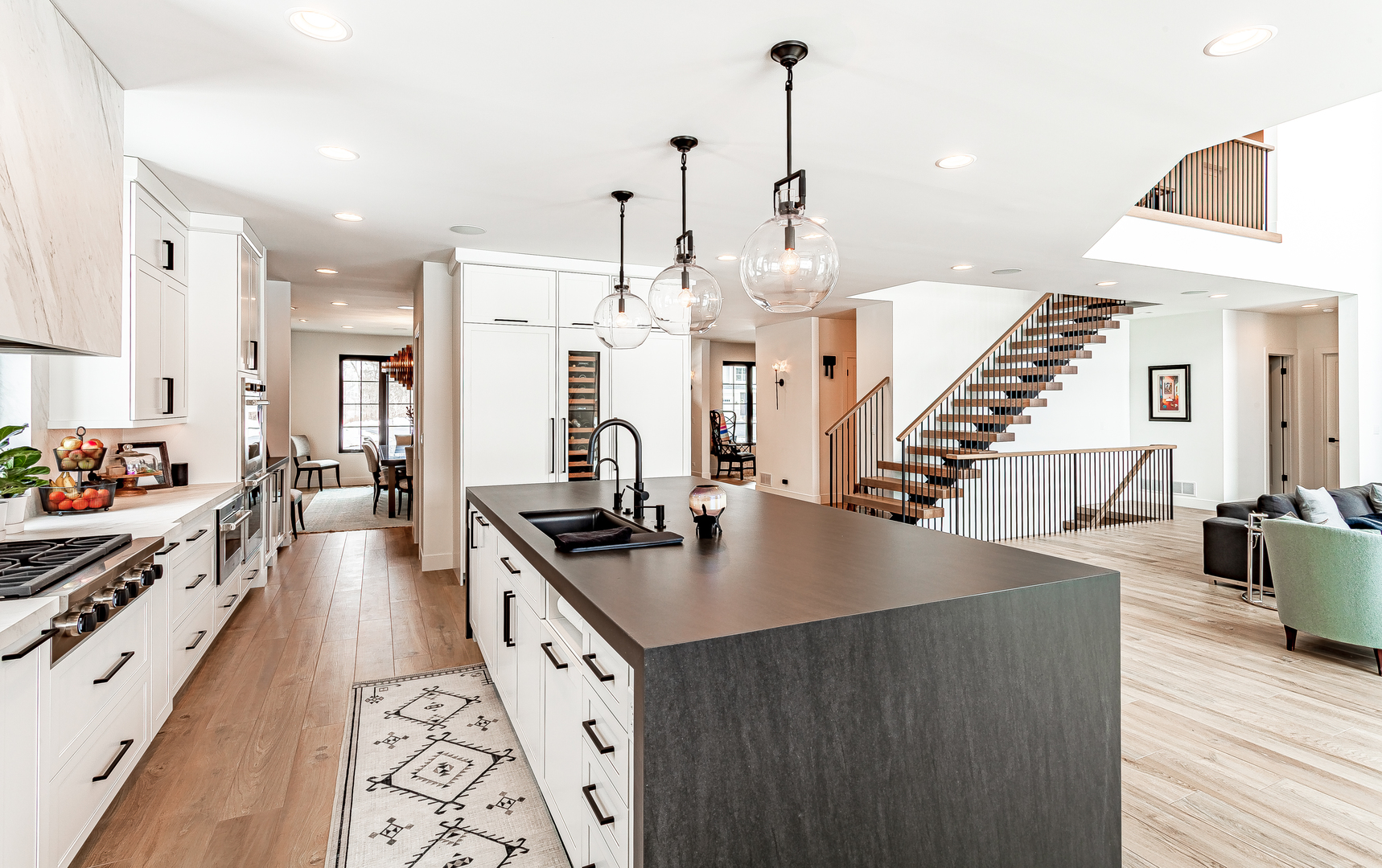 272 W Prestwick Street