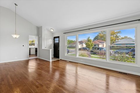 Tiny photo for 8846 N Ozanam Avenue, Niles, IL 60714 (MLS # 12498909)