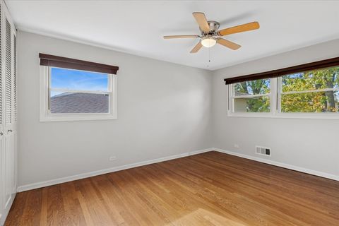 Tiny photo for 8846 N Ozanam Avenue, Niles, IL 60714 (MLS # 12498909)