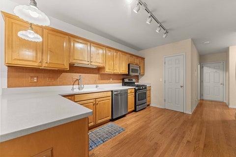Tiny photo for 825 Braeman Court, Libertyville, IL 60048 (MLS # 12739437)
