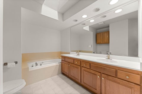 Tiny photo for 825 Braeman Court, Libertyville, IL 60048 (MLS # 12739437)