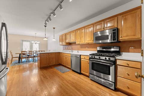 Tiny photo for 825 Braeman Court, Libertyville, IL 60048 (MLS # 12739437)