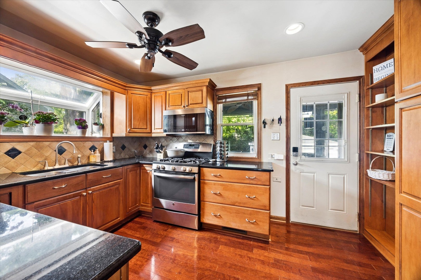 224 N Highland Avenue