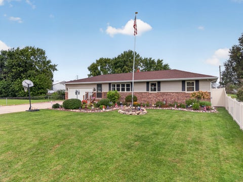 Photo of 1500 Fulton Street, Streator, IL 61364 (MLS # 12746141)