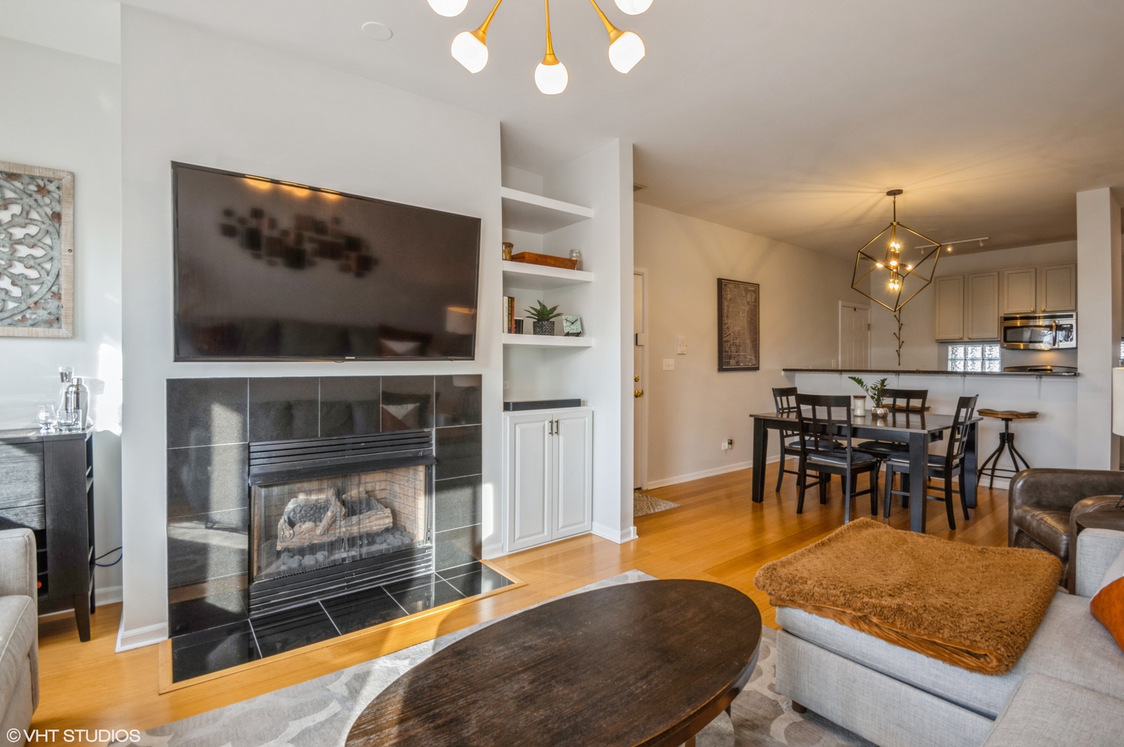 1245 N Orleans Street 904