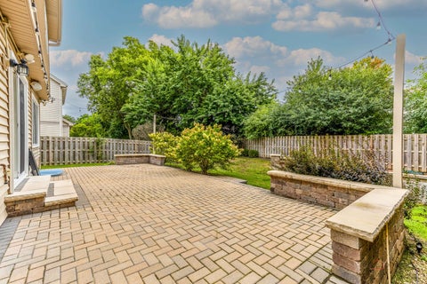 Tiny photo for 589 Marseilles Circle, Buffalo Grove, IL 60089 (MLS # 12763031)