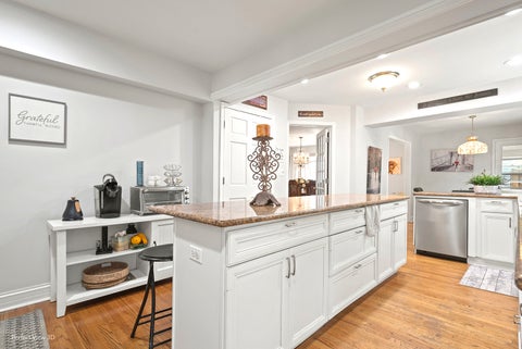Tiny photo for 0N632 Gables Boulevard, Wheaton, IL 60187 (MLS # 12619691)