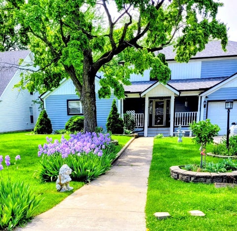 Tiny photo for 0N632 Gables Boulevard, Wheaton, IL 60187 (MLS # 12619691)