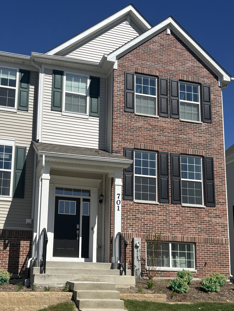 3711 Neubauer Circle 106