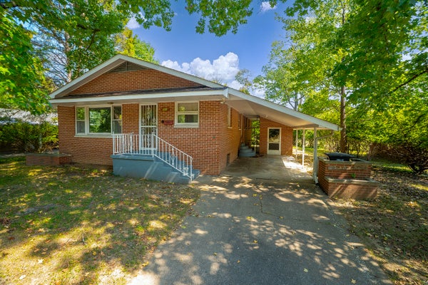 701 S BENWOOD DR, CARBONDALE, IL 62901 - Image dc352e69ab301313f523b8f00bbb0ea5/4198299770