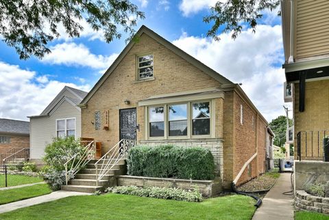 Tiny photo for 3952 N Oleander Avenue, Chicago, IL 60634 (MLS # 12465921)