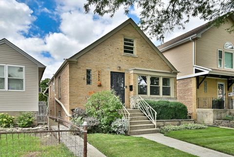 Tiny photo for 3952 N Oleander Avenue, Chicago, IL 60634 (MLS # 12465921)