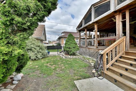 Tiny photo for 3952 N Oleander Avenue, Chicago, IL 60634 (MLS # 12465921)