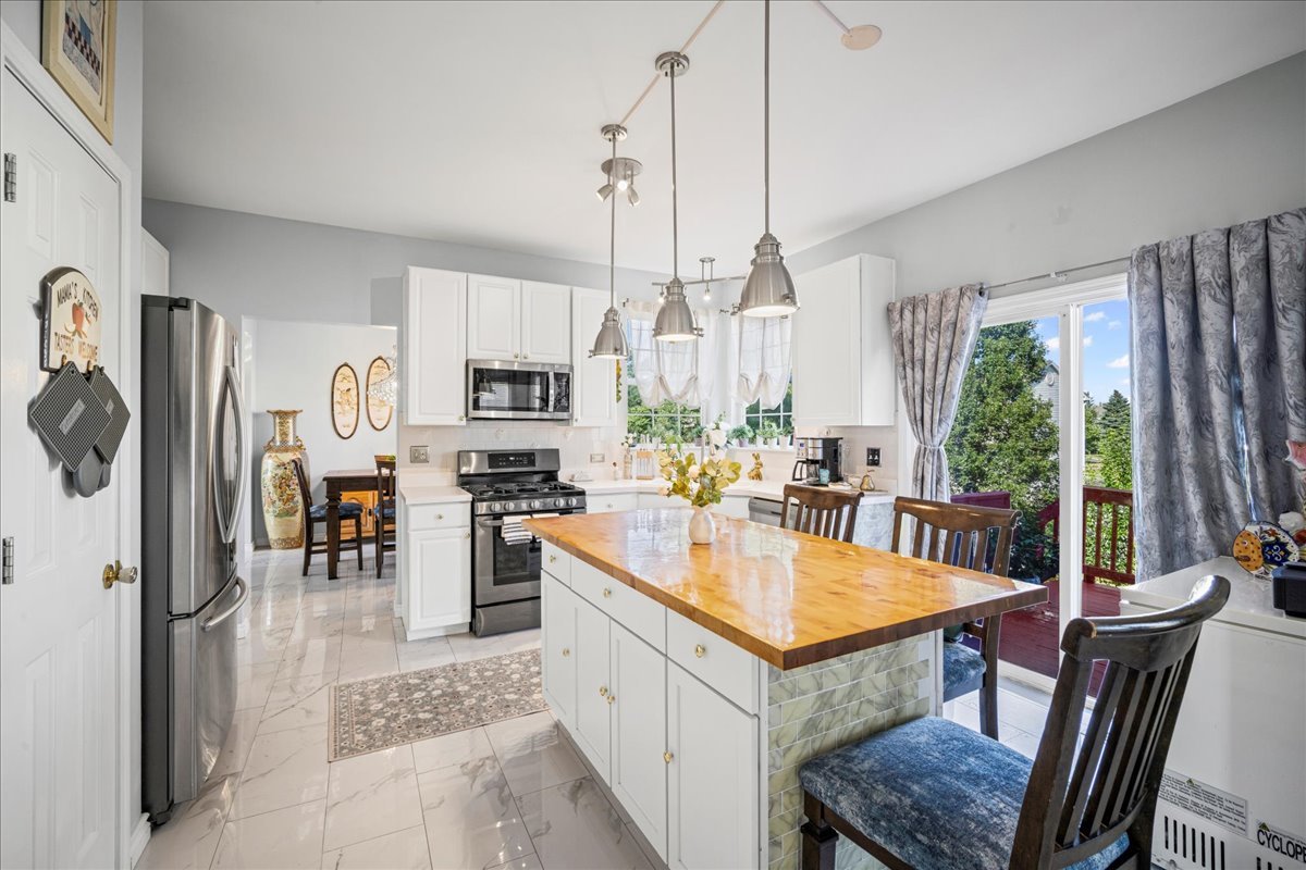 345 Kestrel Lane