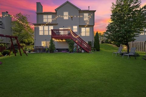 Tiny photo for 345 Kestrel Lane, Lindenhurst, IL 60046 (MLS # 12443936)