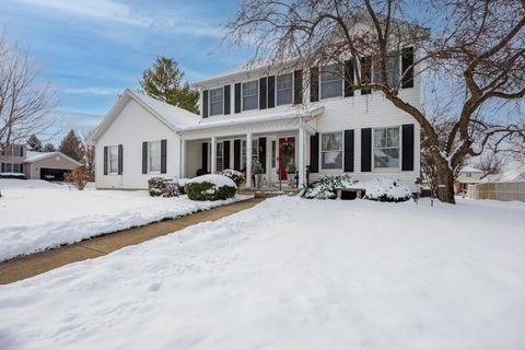 Photo of 17 Downing Circle, Bloomington, IL 61704 (MLS # 12518980)