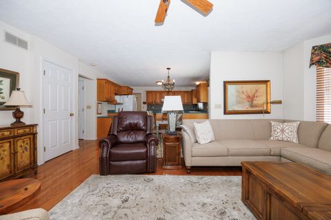 Tiny photo for 17 Downing Circle, Bloomington, IL 61704 (MLS # 12518980)