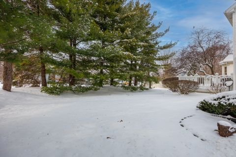 Tiny photo for 17 Downing Circle, Bloomington, IL 61704 (MLS # 12518980)