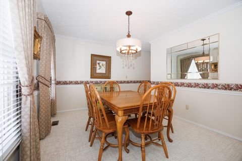 Tiny photo for 17 Downing Circle, Bloomington, IL 61704 (MLS # 12518980)