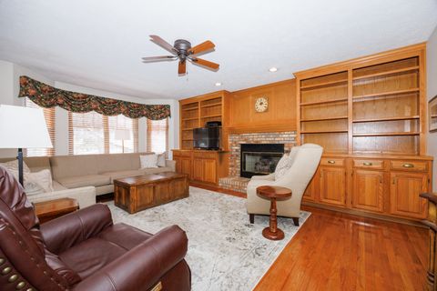 Tiny photo for 17 Downing Circle, Bloomington, IL 61704 (MLS # 12518980)