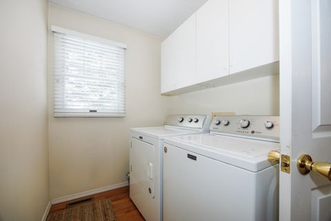 Tiny photo for 17 Downing Circle, Bloomington, IL 61704 (MLS # 12518980)