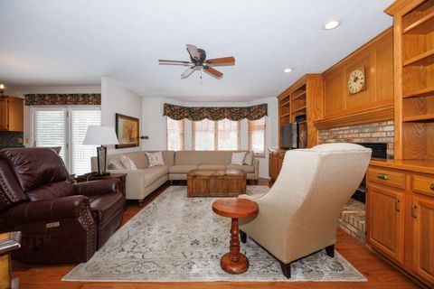 Tiny photo for 17 Downing Circle, Bloomington, IL 61704 (MLS # 12518980)