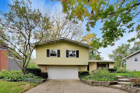 Tiny photo for 806 Kimberly Way, Lisle, IL 60532 (MLS # 12785838)
