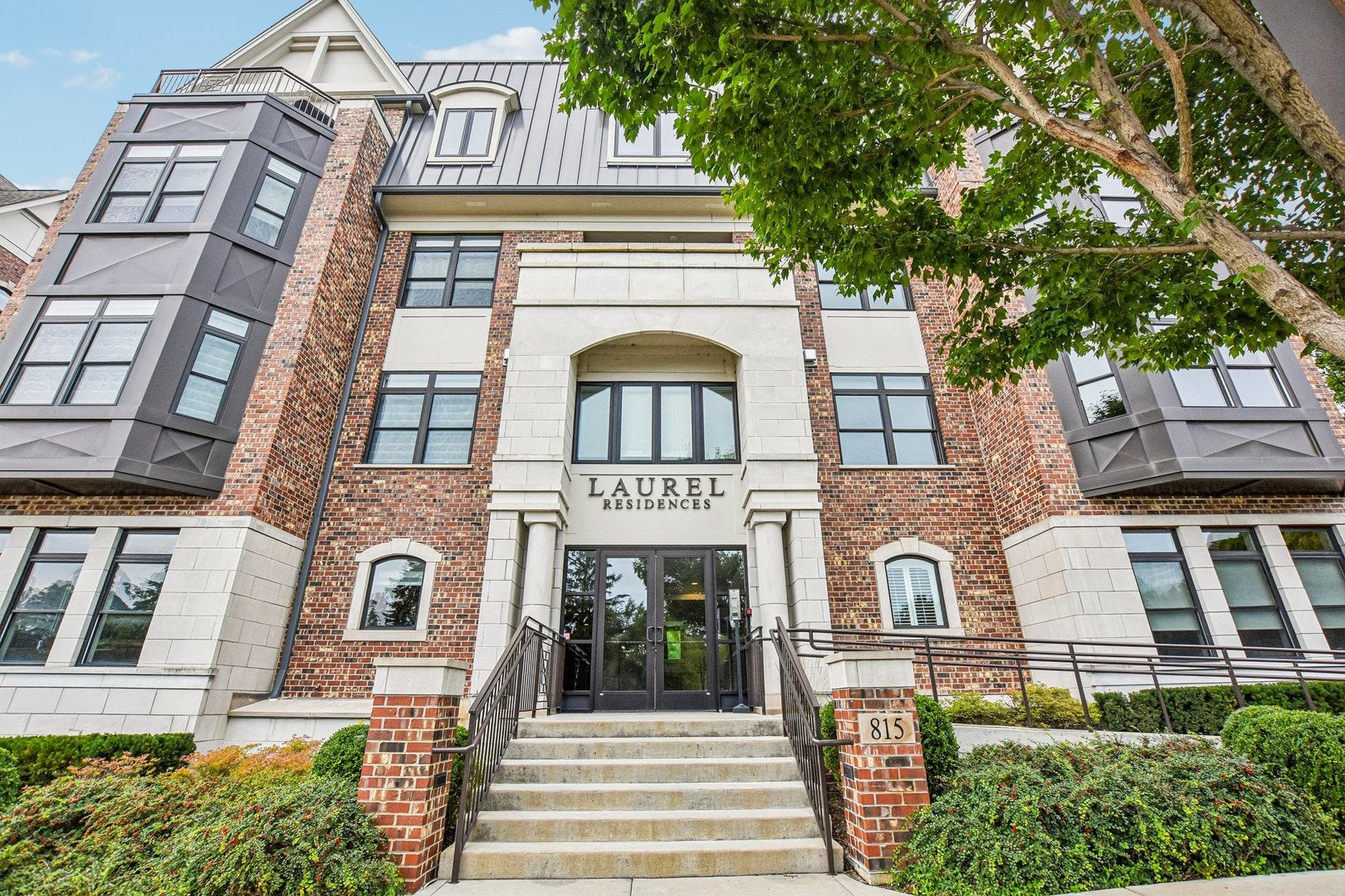 815 Laurel Avenue 106