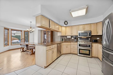 Tiny photo for 8539 Thistlewood Court, Darien, IL 60561 (MLS # 12529906)