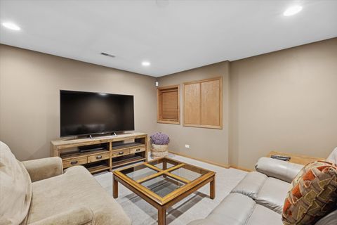 Tiny photo for 8539 Thistlewood Court, Darien, IL 60561 (MLS # 12529906)