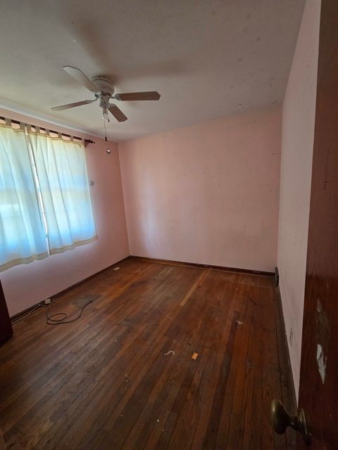 Tiny photo for 922 S Giant City Road S, Carbondale, IL 62902 (MLS # 12568590)