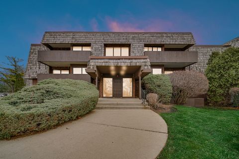 Tiny photo for 491 Timber Ridge Drive #101, Carol Stream, IL 60188 (MLS # 12538738)