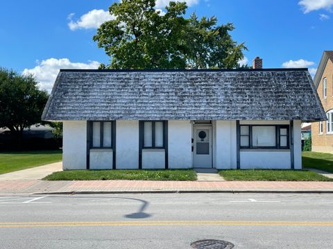 214 S Emerson Street Mount Prospect IL 60056