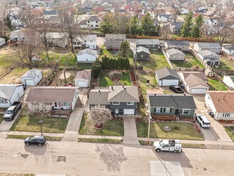 Tiny photo for 2628 N Gayman Avenue, Davenport, IA 52804 (MLS # 12605841)