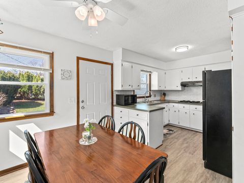 Tiny photo for 2628 N Gayman Avenue, Davenport, IA 52804 (MLS # 12605841)
