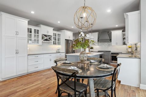 Tiny photo for 39W869 Kellar Square, Geneva, IL 60134 (MLS # 12567014)