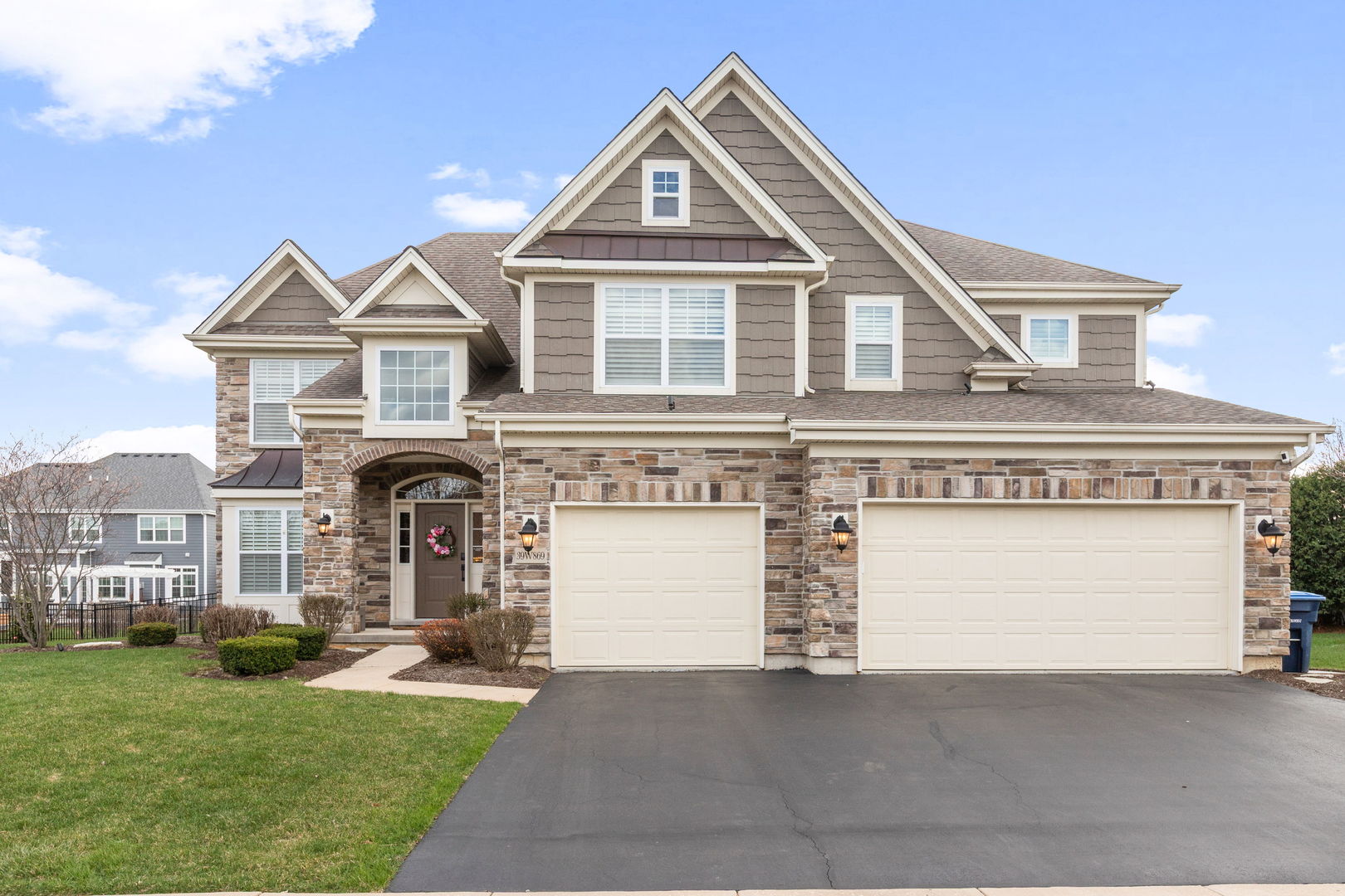 39W869 Kellar Square