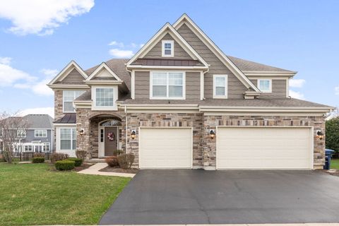 Photo of 39W869 Kellar Square, Geneva, IL 60134 (MLS # 12567014)