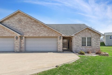 Photo of 921 10th Street #0, Dewitt, IA 52742 (MLS # 12601488)