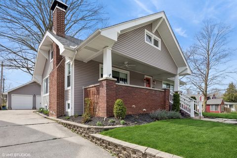 Single Family Residence in Valparaiso IN 1113 Franklin Street.jpg