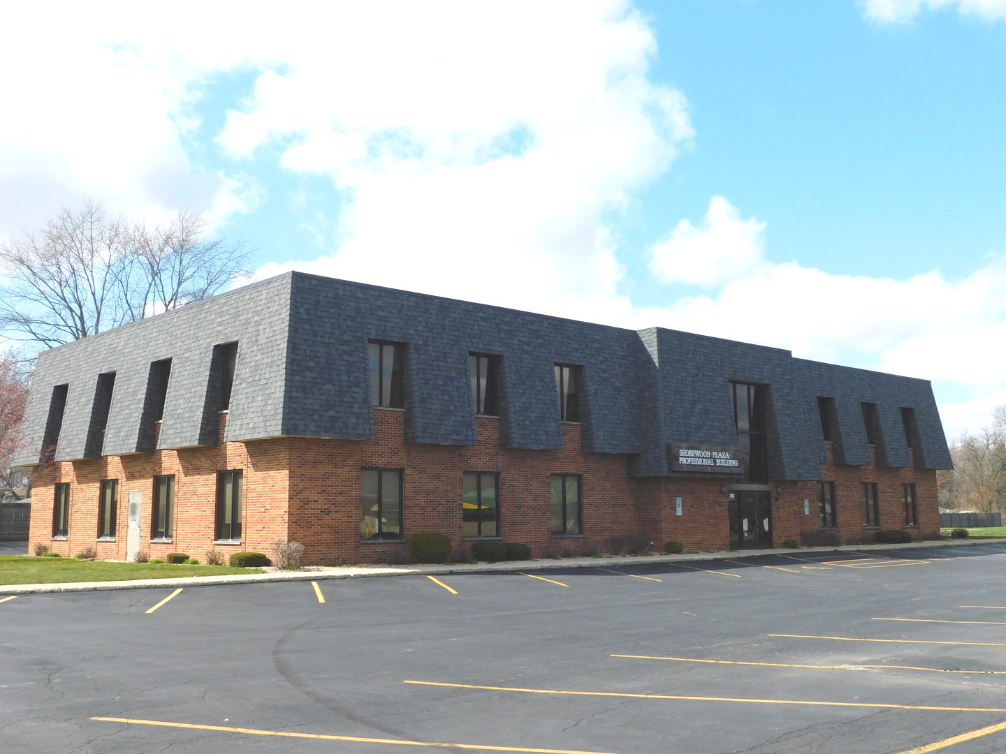 700 W JEFFERSON Street