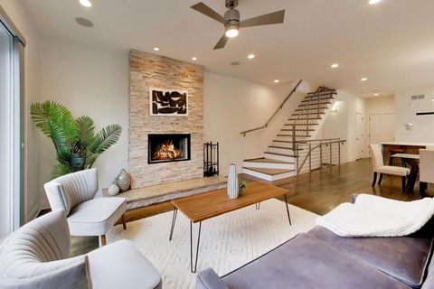 Tiny photo for 3407 N Bell Avenue #B, Chicago, IL 60618 (MLS # 12612107)