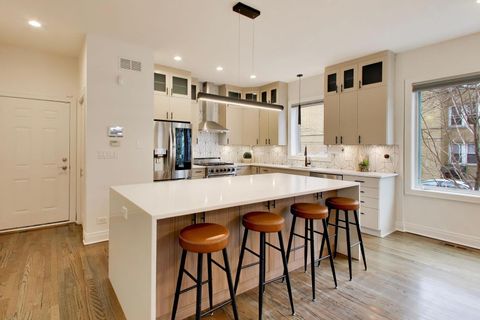 Tiny photo for 3407 N Bell Avenue #B, Chicago, IL 60618 (MLS # 12612107)